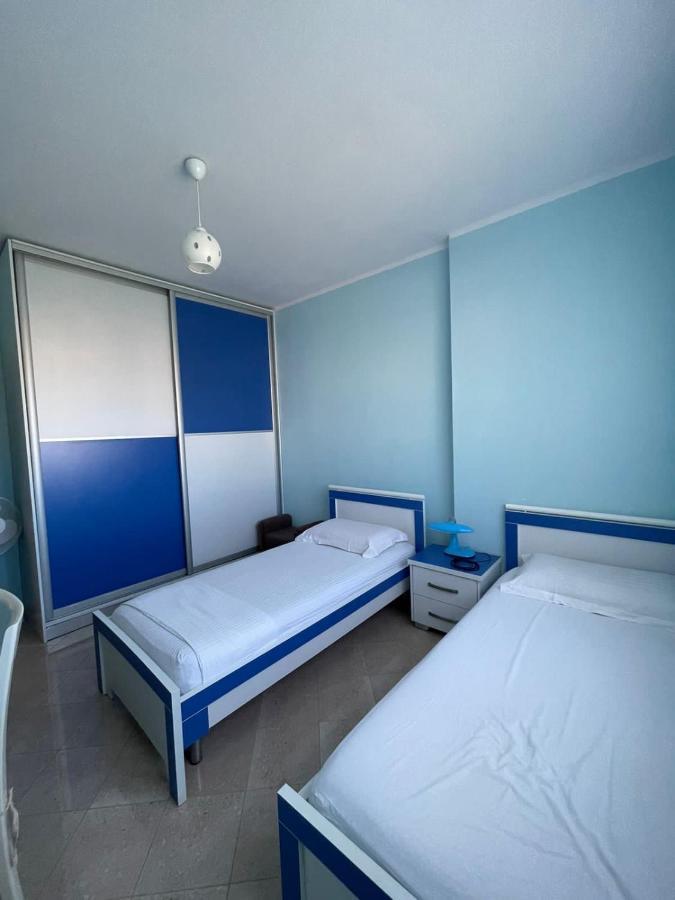 Anisa Vlorë Esterno foto